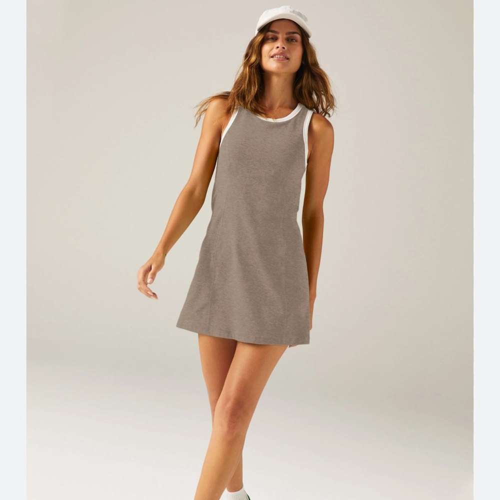 NWT Beyond Yoga Women’s Beige Sleeveless Workout Dress